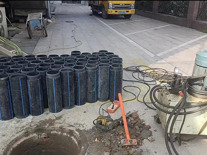 抚远PE置换管厂家 DN315置换管 非开挖管短管置换